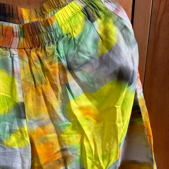 Dries Van Noten Tie-Dye Print Knee-Length Shorts (sz 38) - Picture 3 of 10